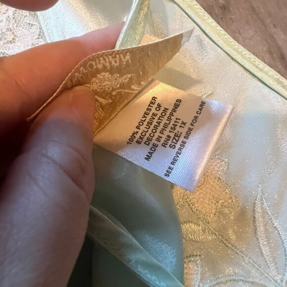 Vintage Inner Most Lace Trim Embroidered Mint Satin Sleep Dress Size 1x - Picture 8 of 8